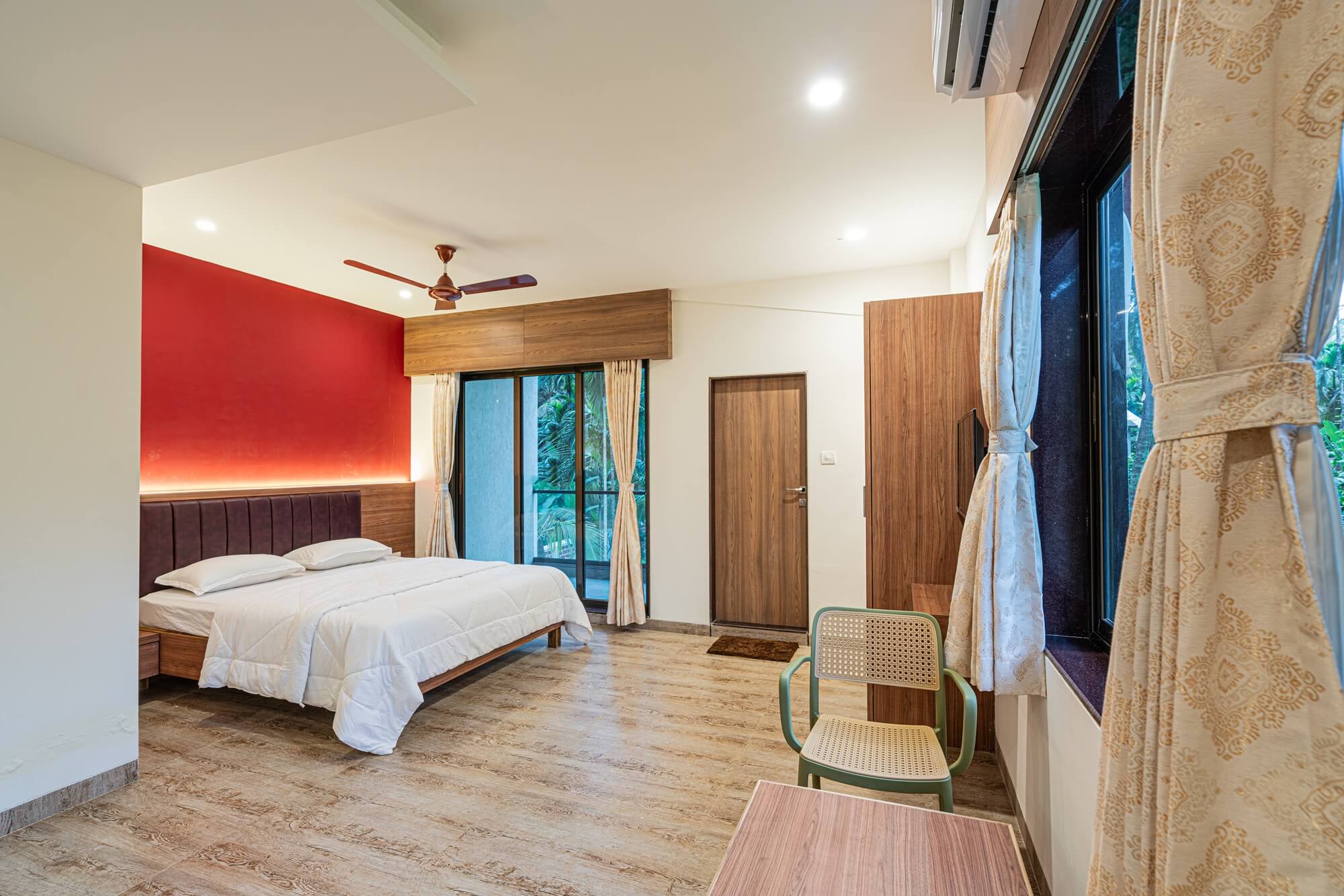 Room No 6 - DSC01005 (1)